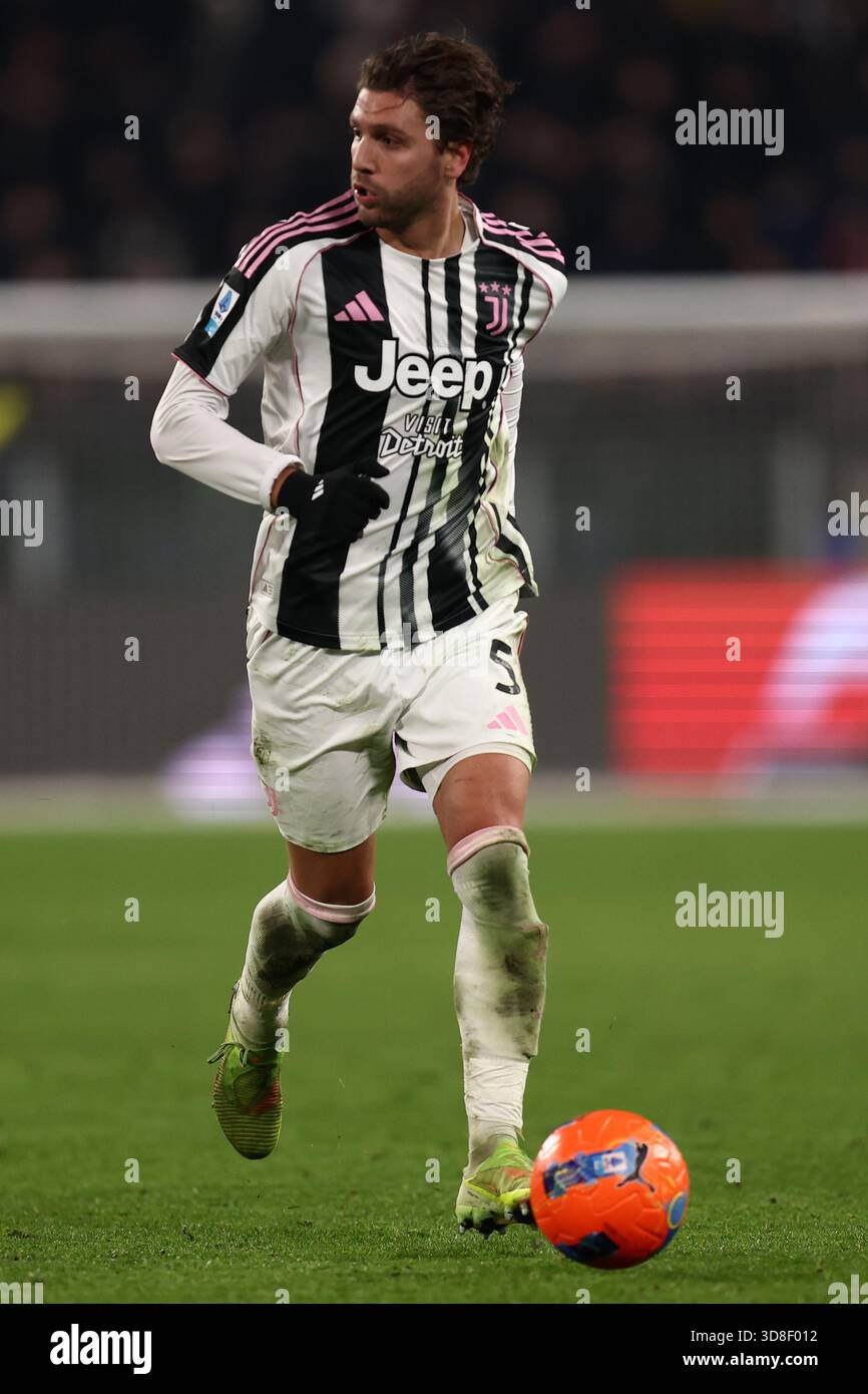 manuel-locatelli-of-juventus-fc-in-action-during-the-serie-a-match