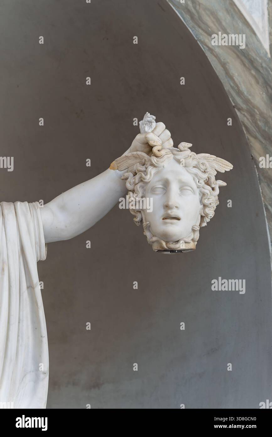 Perseus and the gorgon medusa hi-res stock photography and images - Alamy