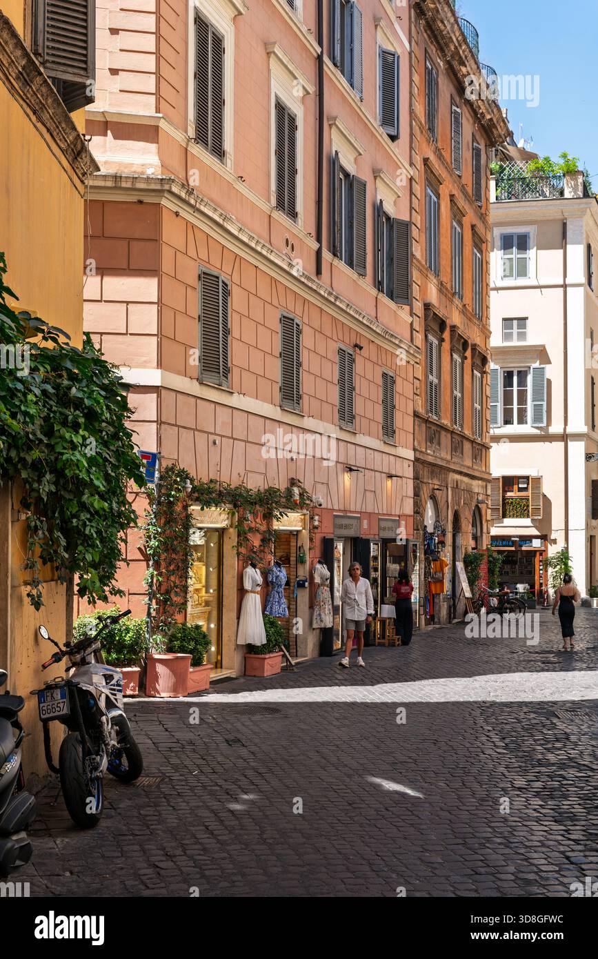 Cobblestone Walk Rome Narrow street in rome pedestrians hi-res stock photography and images ...