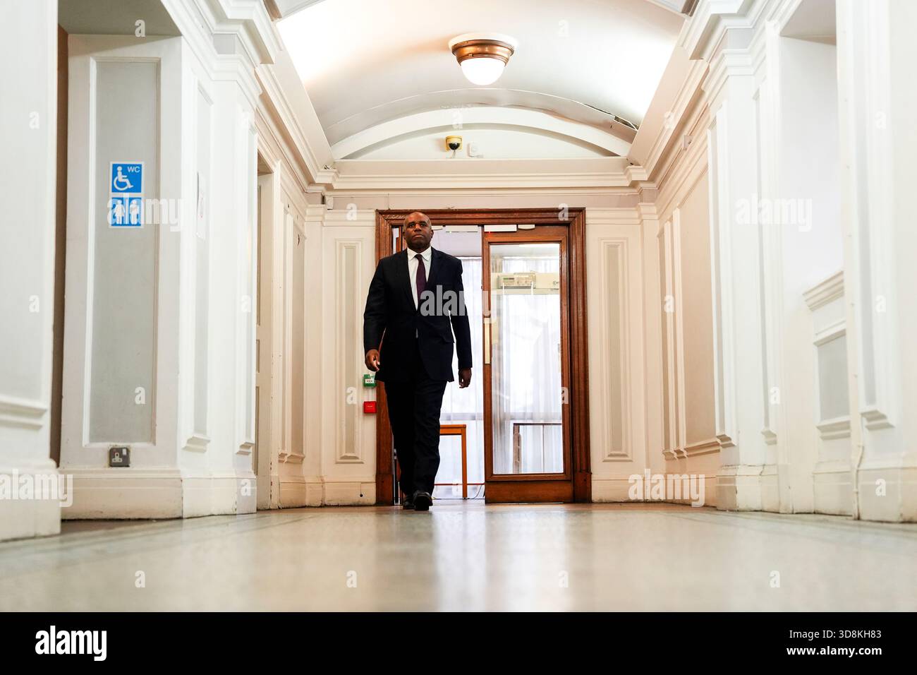 EMBARGOED TO 2200 MONDAY DECEMBER 1 Deputy Prime Minister and Justice Secretary David Lammy during a visit to Inner London Crown Court ahead of an announcement of major reforms to the criminal justice system. Picture date: Monday December 1, 2025. Stock Photo