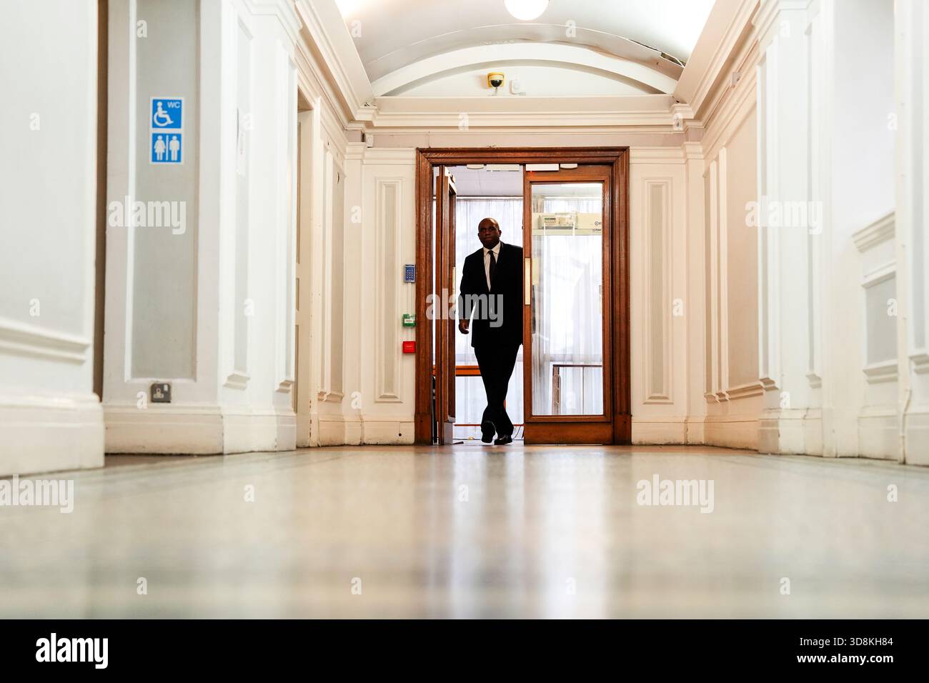 EMBARGOED TO 2200 MONDAY DECEMBER 1 Deputy Prime Minister and Justice Secretary David Lammy during a visit to Inner London Crown Court ahead of an announcement of major reforms to the criminal justice system. Picture date: Monday December 1, 2025. Stock Photo