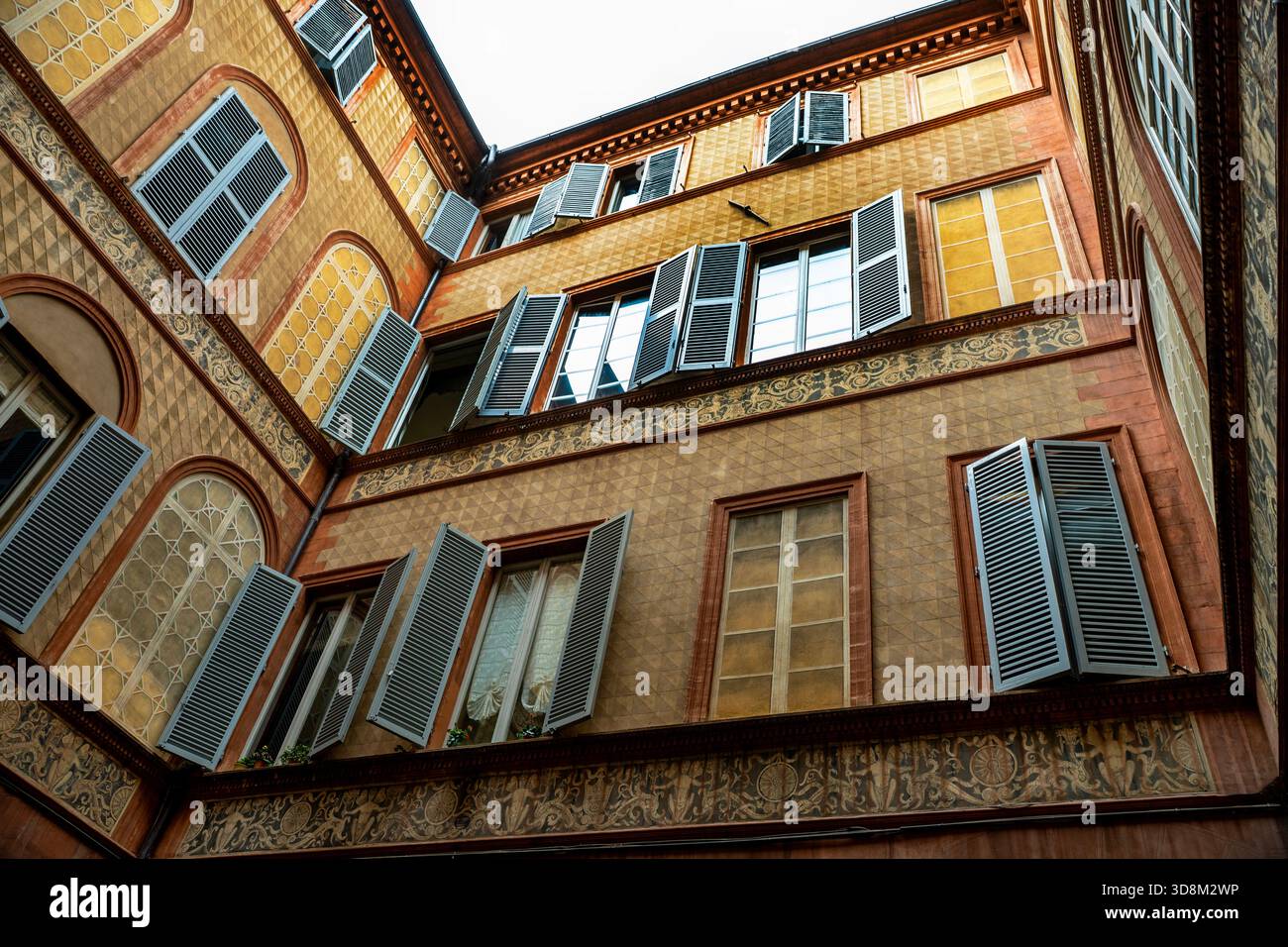 Warm light courtyard view hi-res stock photography and images - Alamy