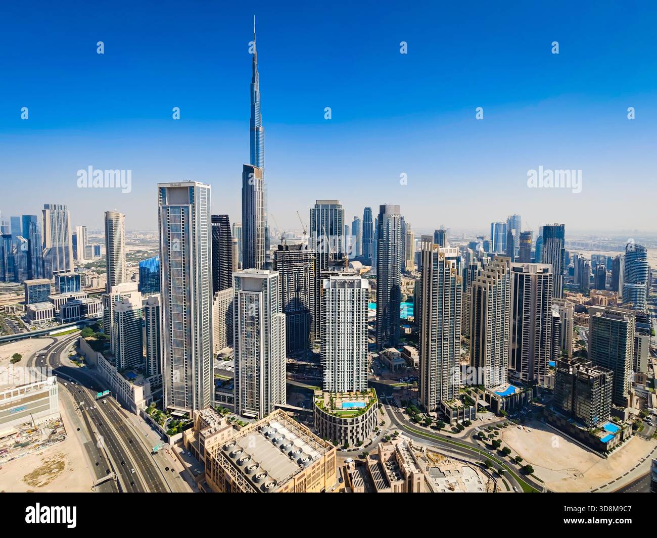 Skyscraper city landscape urban hi-res stock photography and images - Alamy