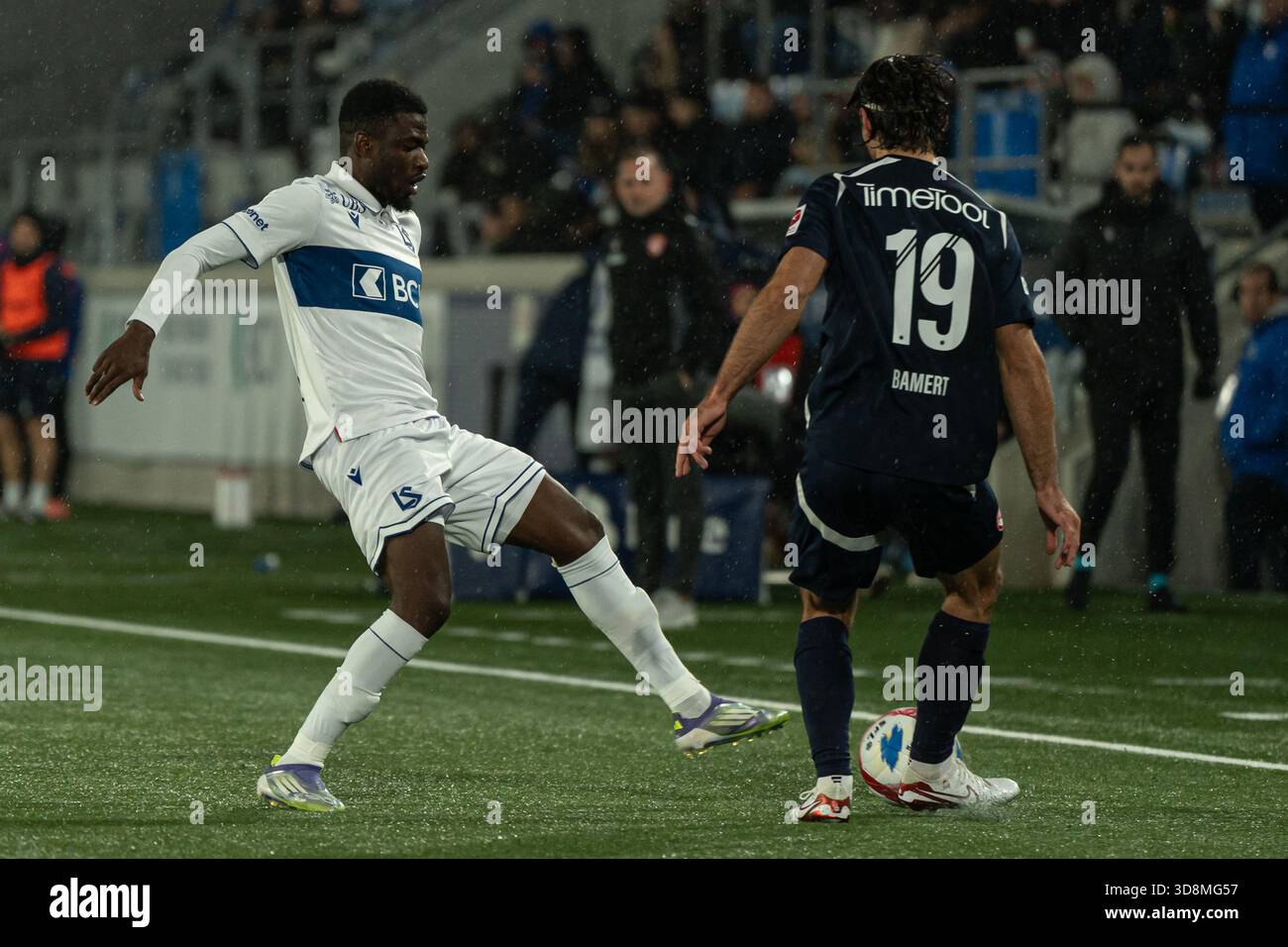 duel-between-nicky-beloko-16-ls-and-jan-bamert-19-thun-during-the