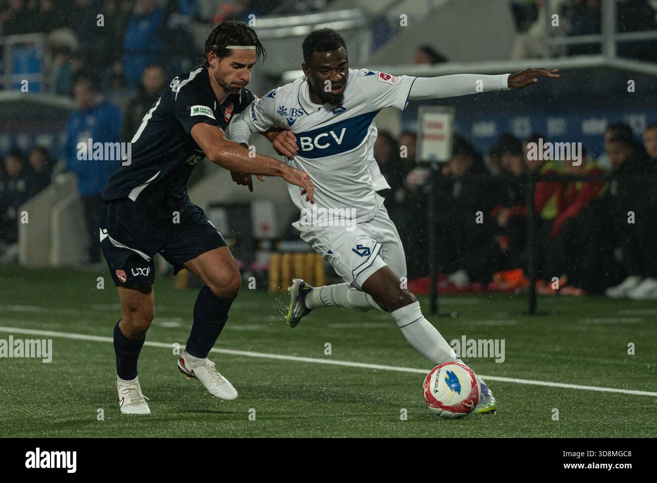 duel-between-nicky-beloko-16-ls-and-jan-bamert-19-thun-during-the