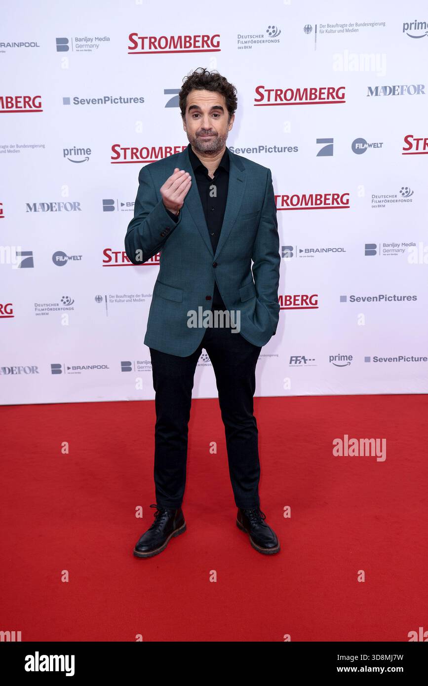 oliver-wnuk-attends-the-stromberg-wieder-alles-wie-immer-premiere