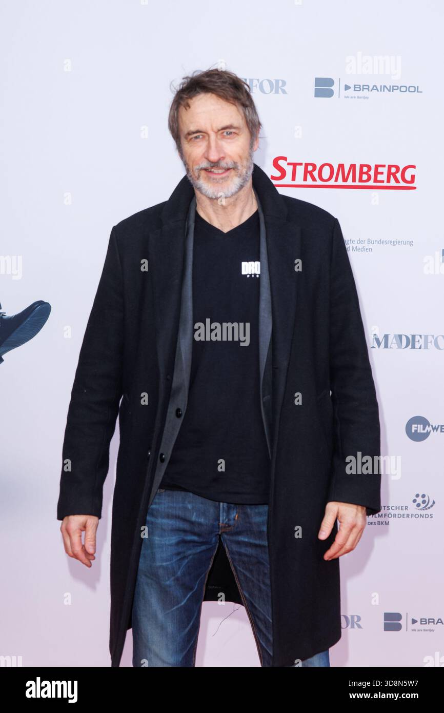 guido-broscheit-at-the-movie-premiere-of-stromberg-still-everything
