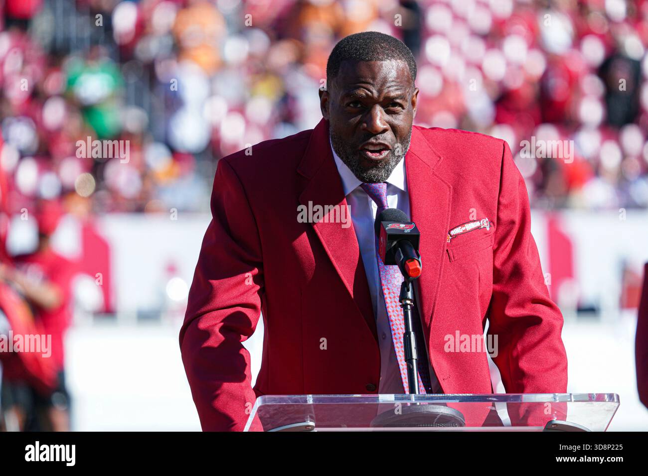 Tampa Bay, Florida, USA, November 30, 2025, former Tampa Bay Buccaneers ...