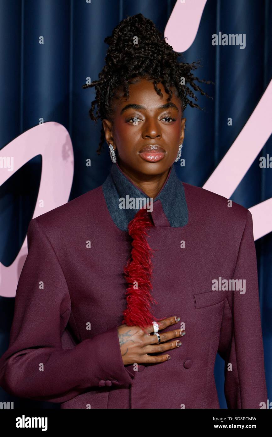 London, UK. 01st Dec, 2025. Cat Burns poses at the photocall of British Fashion Awards held at Royal Albert Hall, on December 01st 2025 in London, Great Britain. Photo Marco Piovanotto/ABACAPRESS.COM Credit: Abaca Press/Alamy Live News Stock Photo