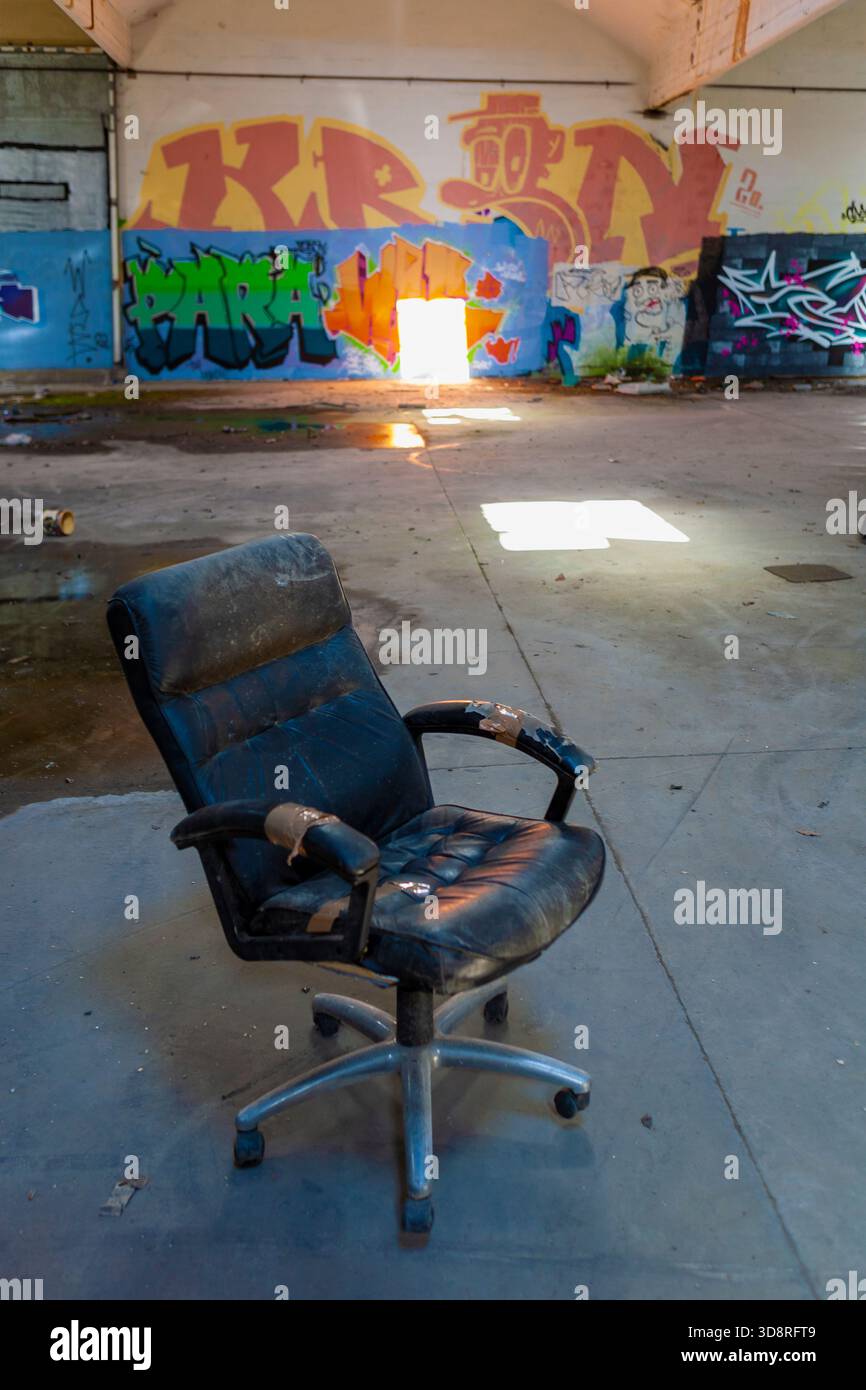 Broken office chair hi-res stock photography and images - Alamy, image size:866x1390