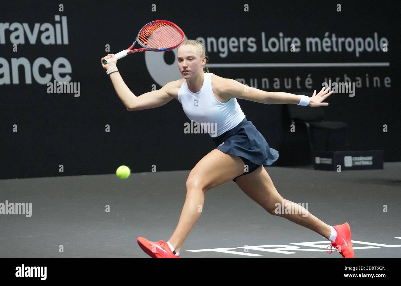 Alina Korneeva A Masterclass on Clay: How Tauson Dominated the Juniors