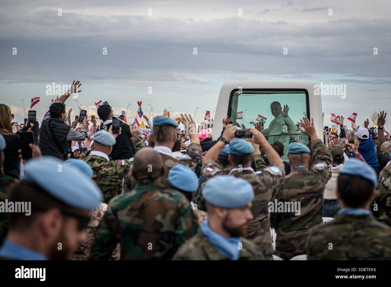 Becoming christian hi-res stock photography and images - Page 3 - Alamy