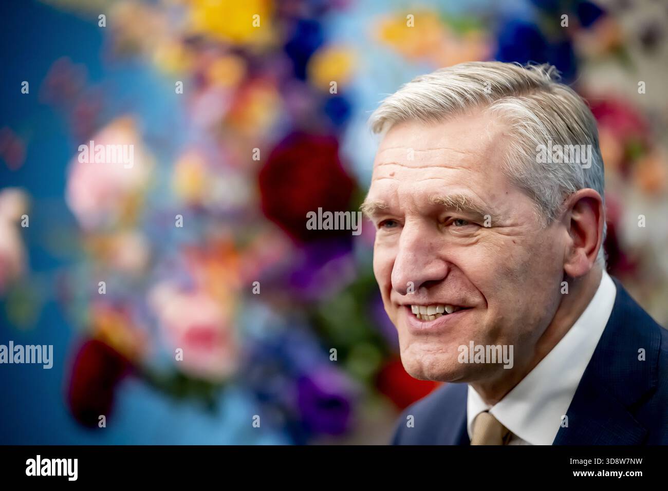 THE HAGUE - presentation of the interim report and the agenda by the informateur Sybrand Buma and handover to the Chairman of the House of Representatives. Thom van Campen in the presence of Rob Jetten (D66) and Henri B Ontenbal ANP /HOLLANDSE HOOGTE /ROBIN UTRECHT netherlands out - belgium out Stock Photo