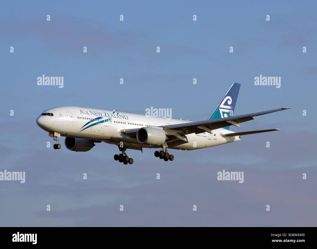 Air new zealand 777 hi-res stock photography and images - Alamy