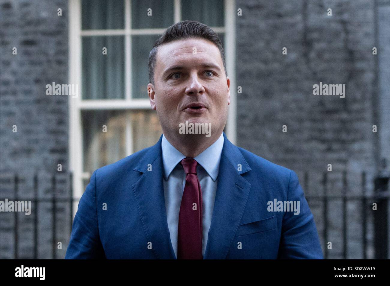 London, England, UK. 2nd Dec, 2025. WES STREETING, Health Secretary, leaves 10 Downing Street after a Cabinet Meeting. (Credit Image: © Thomas Krych/ZUMA Press Wire) EDITORIAL USAGE ONLY! Not for Commercial USAGE! Stock Photo