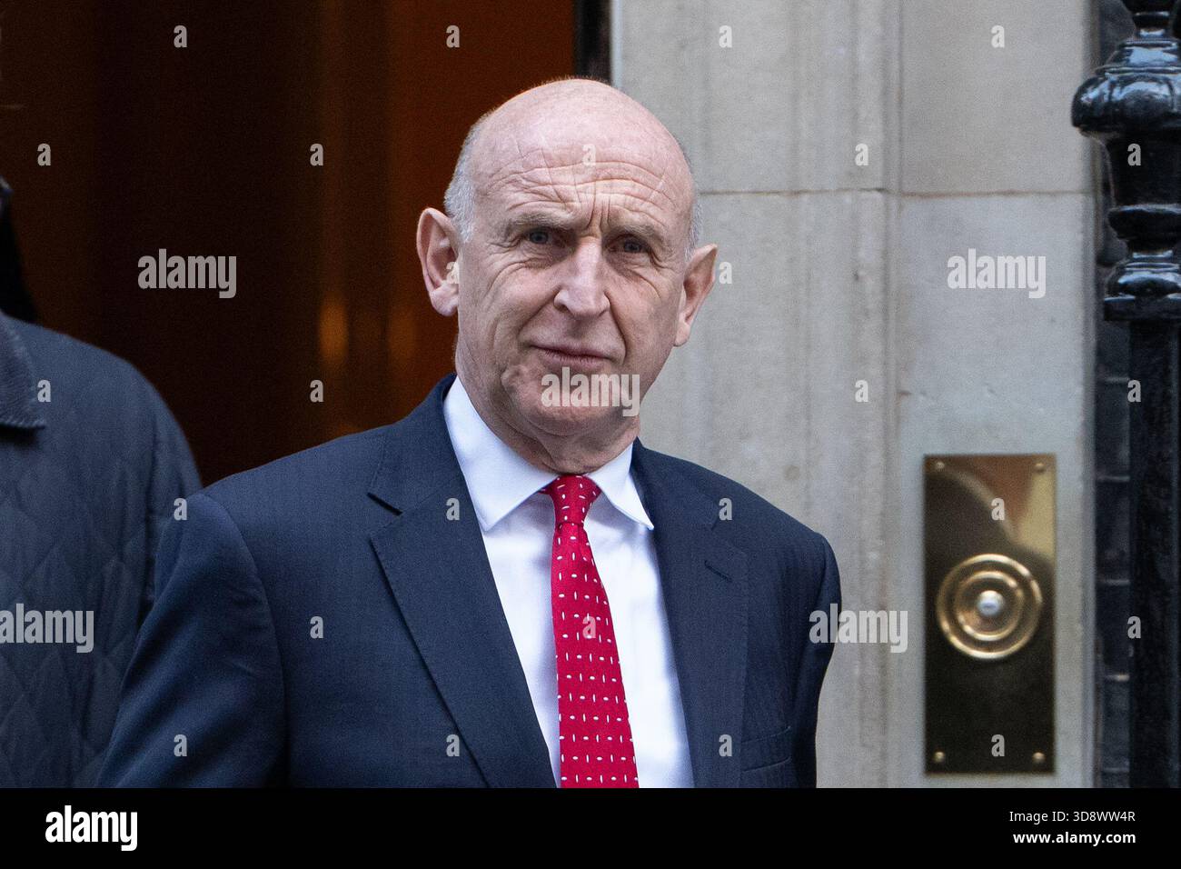 London, England, UK. 2nd Dec, 2025. JOHN HEALEY, Defence Secretary, leaves 10 Downing Street after a weekly Cabinet Meeting. (Credit Image: © Thomas Krych/ZUMA Press Wire) EDITORIAL USAGE ONLY! Not for Commercial USAGE! Stock Photo