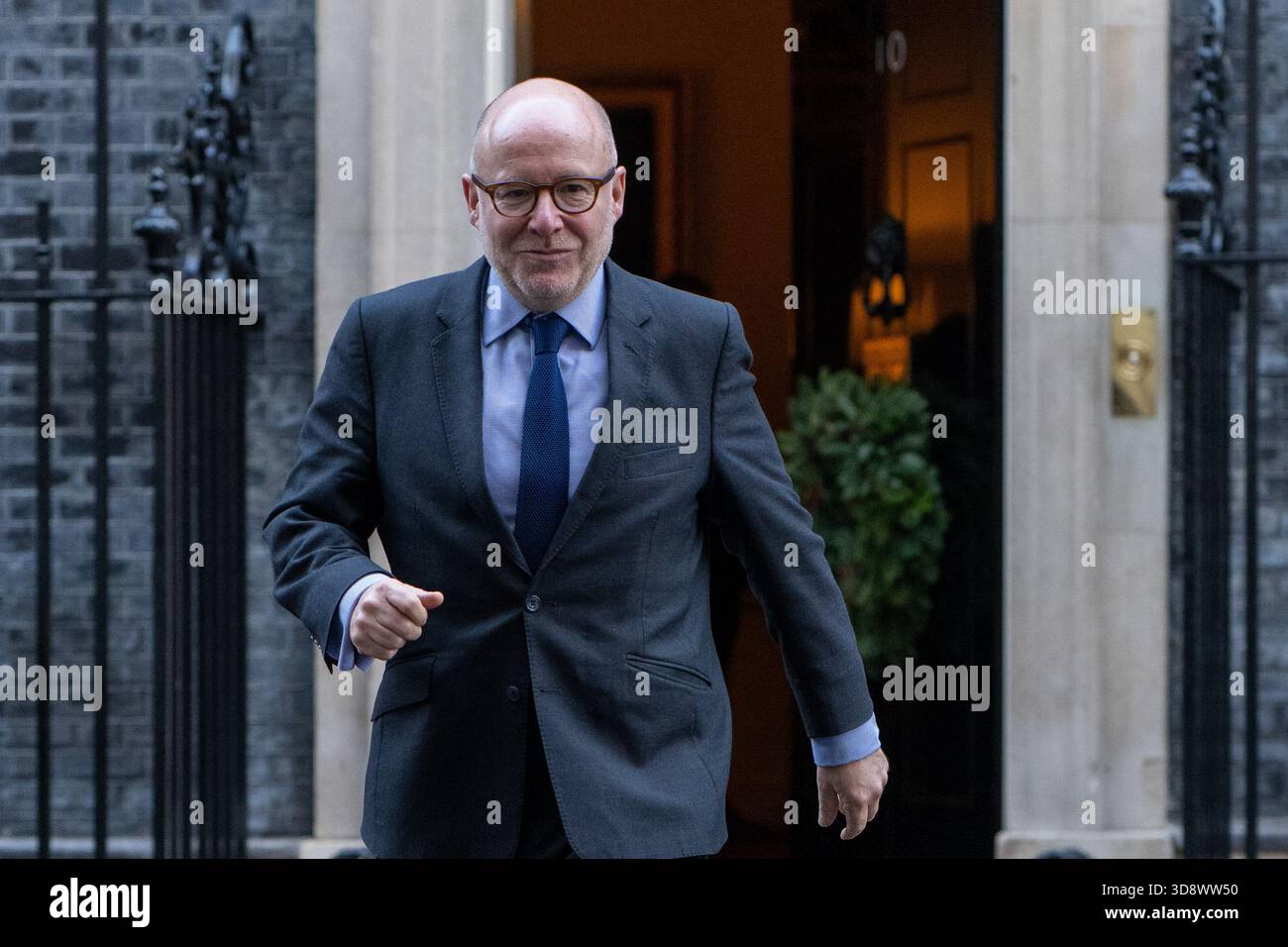 London, England, UK. 2nd Dec, 2025. Attorney General Lord RICHARD HERMER, leaves 10 Downing Street after a weekly Cabinet Meeting. (Credit Image: © Thomas Krych/ZUMA Press Wire) EDITORIAL USAGE ONLY! Not for Commercial USAGE! Stock Photo