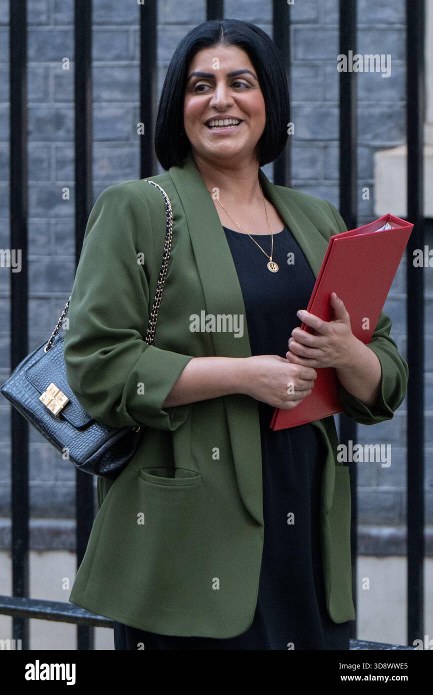 London, England, UK. 2nd Dec, 2025. SHABANA MAHMOOD, Secretary of State for the Home Department, leaves 10 Downing Street after a Cabinet Meeting. (Credit Image: © Thomas Krych/ZUMA Press Wire) EDITORIAL USAGE ONLY! Not for Commercial USAGE! Stock Photo