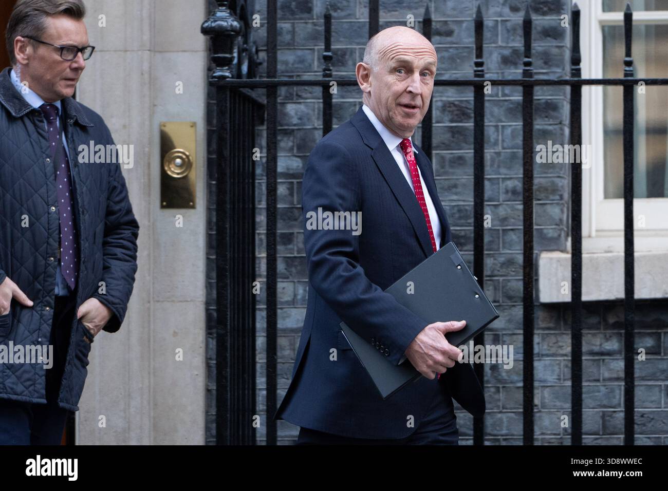 London, England, UK. 2nd Dec, 2025. JOHN HEALEY, Defence Secretary, leaves 10 Downing Street after a weekly Cabinet Meeting. (Credit Image: © Thomas Krych/ZUMA Press Wire) EDITORIAL USAGE ONLY! Not for Commercial USAGE! Stock Photo
