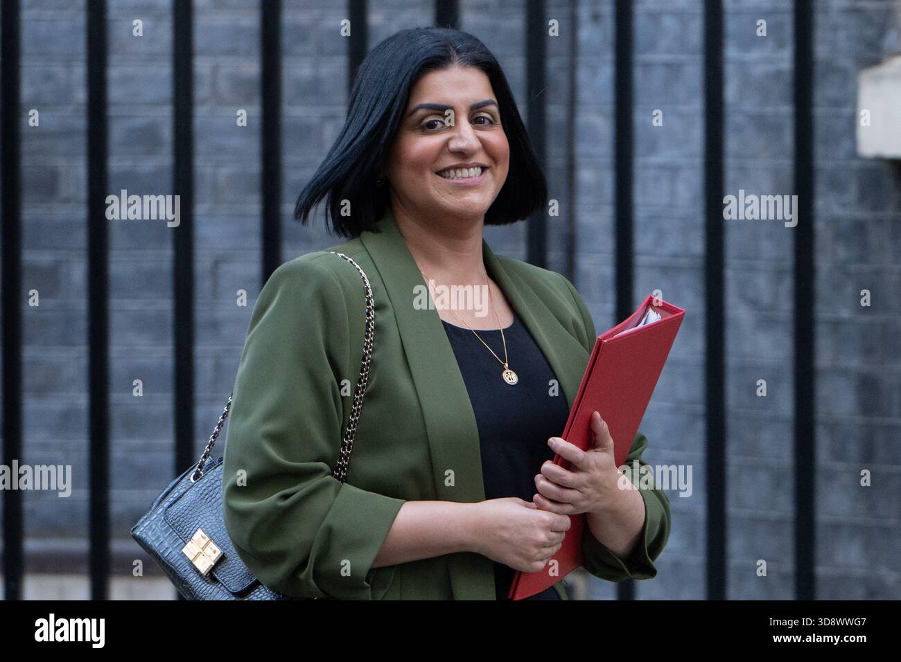 London, England, UK. 2nd Dec, 2025. SHABANA MAHMOOD, Secretary of State for the Home Department, leaves 10 Downing Street after a Cabinet Meeting. (Credit Image: © Thomas Krych/ZUMA Press Wire) EDITORIAL USAGE ONLY! Not for Commercial USAGE! Stock Photo