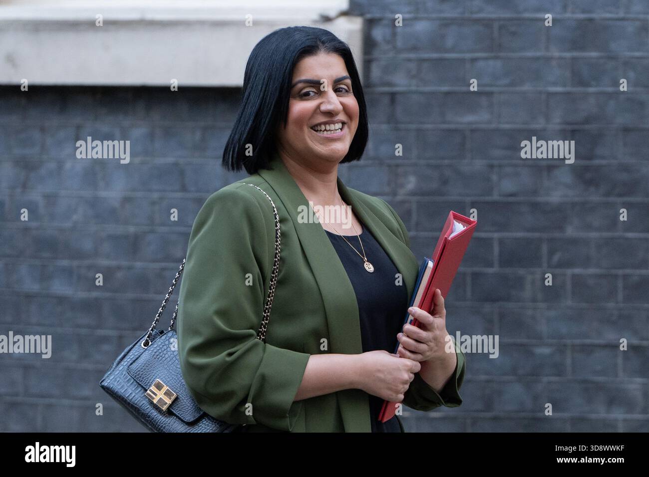 London, England, UK. 2nd Dec, 2025. SHABANA MAHMOOD, Secretary of State for the Home Department, leaves 10 Downing Street after a Cabinet Meeting. (Credit Image: © Thomas Krych/ZUMA Press Wire) EDITORIAL USAGE ONLY! Not for Commercial USAGE! Stock Photo