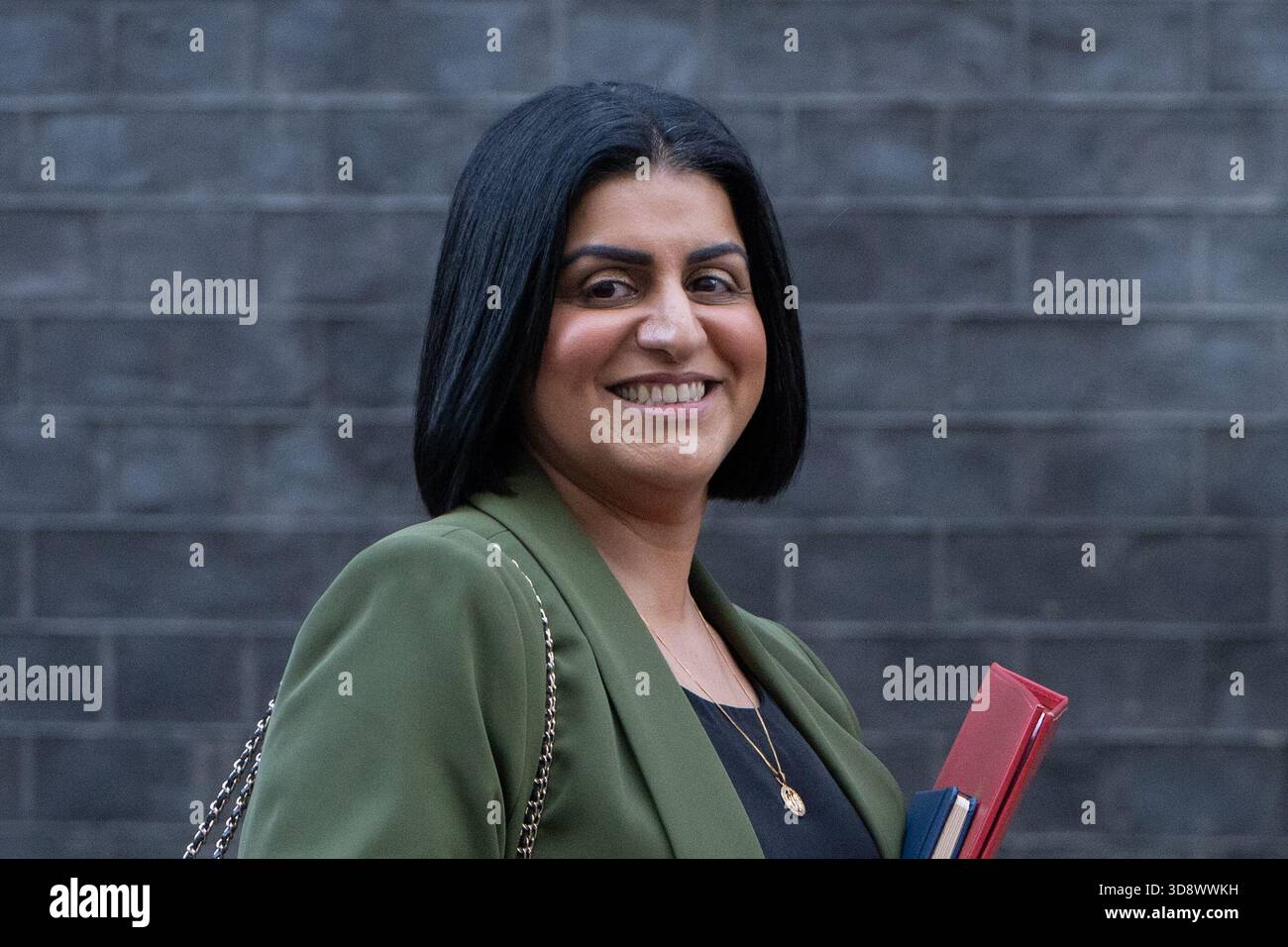 London, England, UK. 2nd Dec, 2025. SHABANA MAHMOOD, Secretary of State for the Home Department, leaves 10 Downing Street after a Cabinet Meeting. (Credit Image: © Thomas Krych/ZUMA Press Wire) EDITORIAL USAGE ONLY! Not for Commercial USAGE! Stock Photo