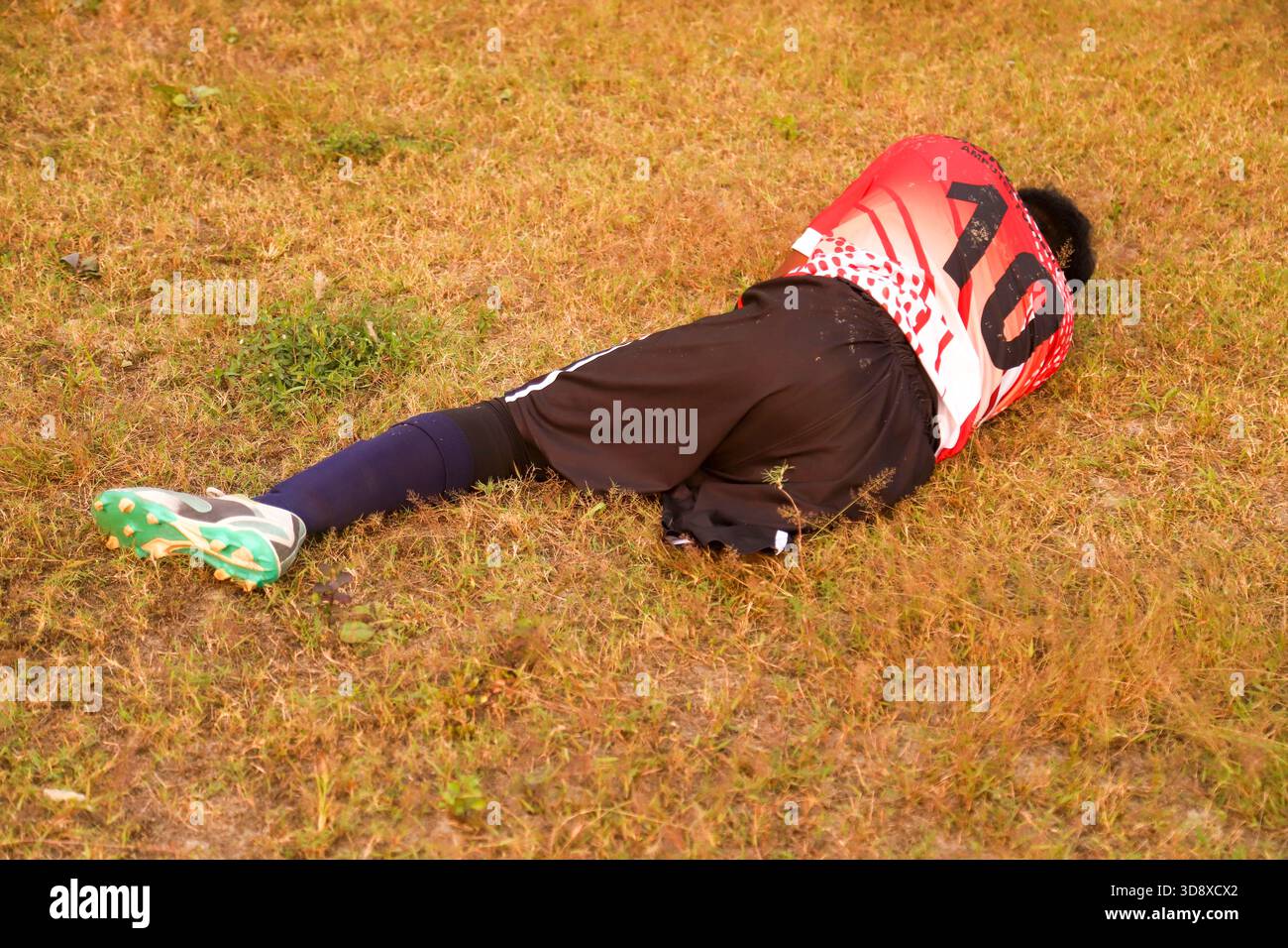 Dhaka, Dhaka, BANGLADESH. 2nd Dec, 2025. Players with physical disabilities take part in an amputee football match in Dhaka, Bangladesh, on 02 December 2025. The country's first-ever Amputee Football League, launched with support from Sports for Hope & Independence and the International Committee of the Red Cross, began as part of activities marking the International Day of Persons with Disabilities. (Credit Image: © Abu Sufian Jewel/ZUMA Press Wire) EDITORIAL USAGE ONLY! Not for Commercial USAGE! Stock Photo