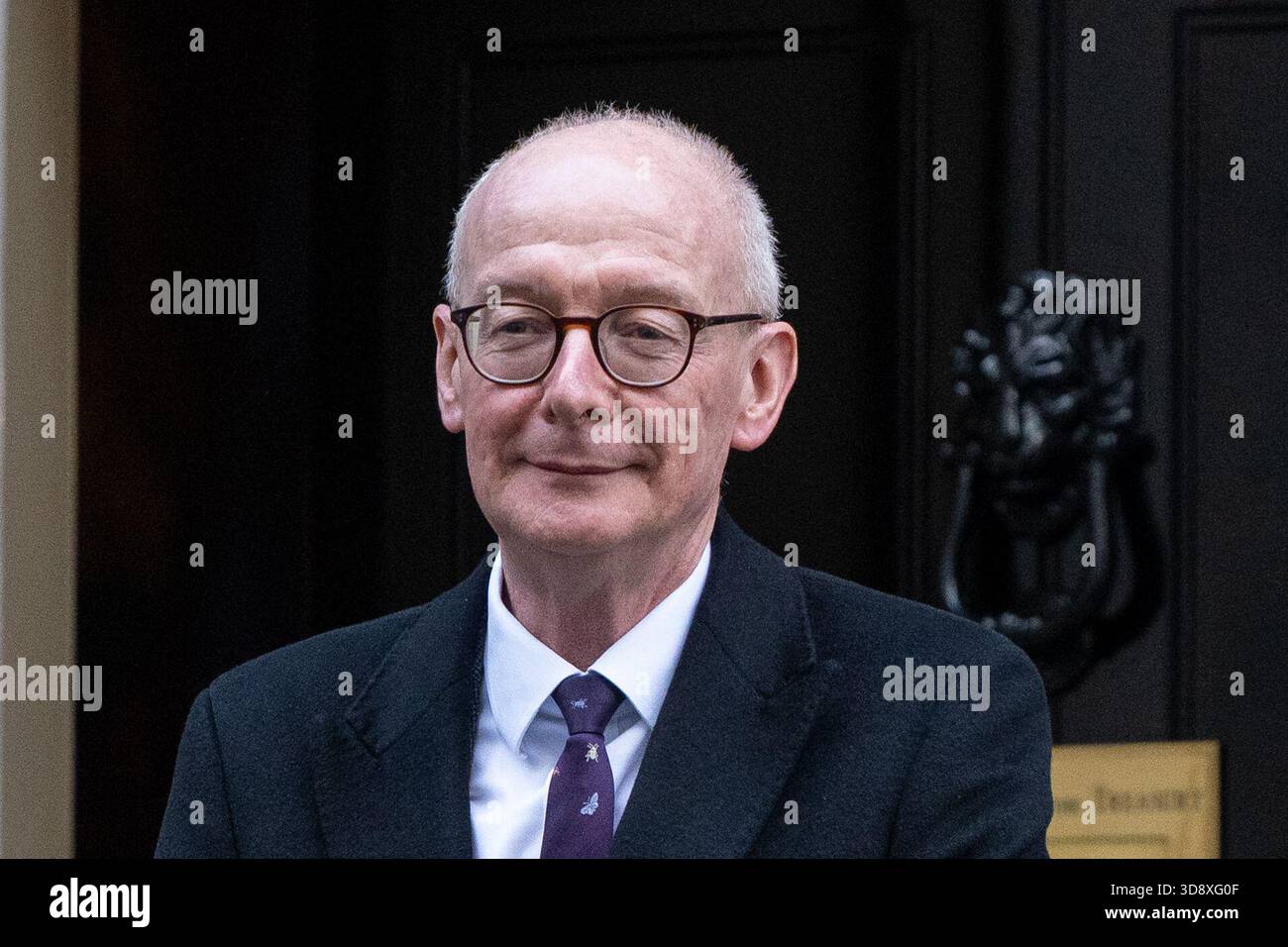 London, England, UK. 2nd Dec, 2025. PAT MCFADDEN, Secretary of State for Work and Pensions, leaves 10 Downing Street after a weekly Cabinet Meeting. (Credit Image: © Thomas Krych/ZUMA Press Wire) EDITORIAL USAGE ONLY! Not for Commercial USAGE! Stock Photo