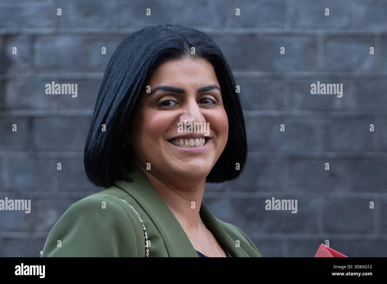 London, England, UK. 2nd Dec, 2025. SHABANA MAHMOOD, Secretary of State for the Home Department, leaves 10 Downing Street after a Cabinet Meeting. (Credit Image: © Thomas Krych/ZUMA Press Wire) EDITORIAL USAGE ONLY! Not for Commercial USAGE! Stock Photo