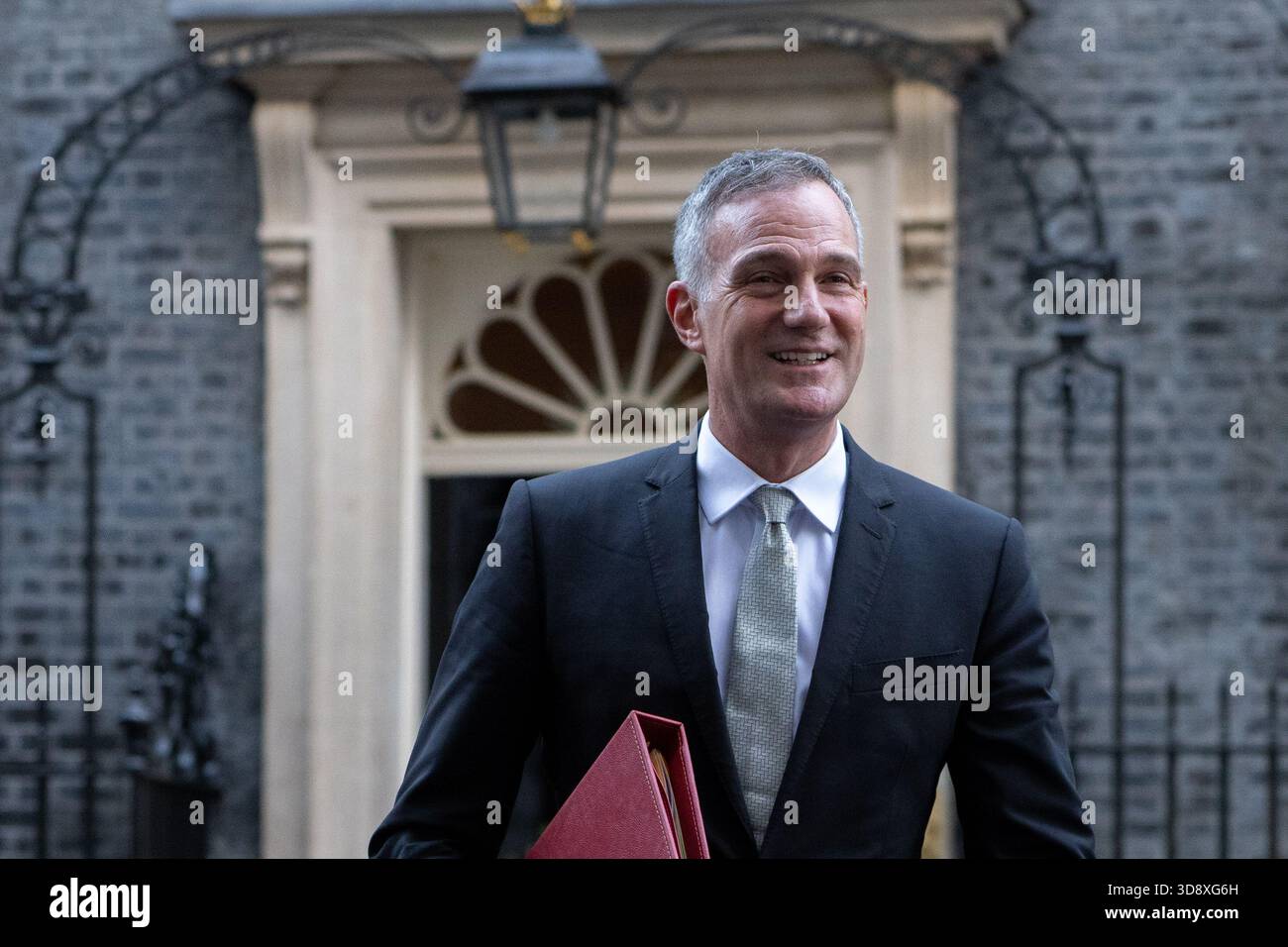 London, England, UK. 2nd Dec, 2025. Secretary of State for Business and Trade PETER KYLE, leaves 10 Downing Street after a Cabinet Meeting. (Credit Image: © Thomas Krych/ZUMA Press Wire) EDITORIAL USAGE ONLY! Not for Commercial USAGE! Stock Photo