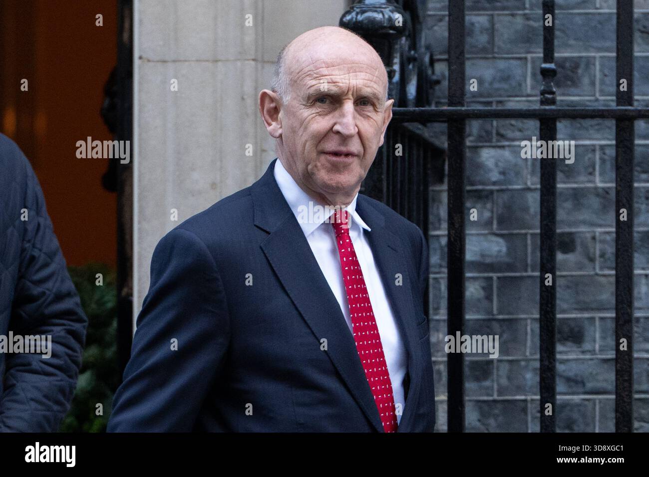 London, England, UK. 2nd Dec, 2025. JOHN HEALEY, Defence Secretary, leaves 10 Downing Street after a weekly Cabinet Meeting. (Credit Image: © Thomas Krych/ZUMA Press Wire) EDITORIAL USAGE ONLY! Not for Commercial USAGE! Stock Photo