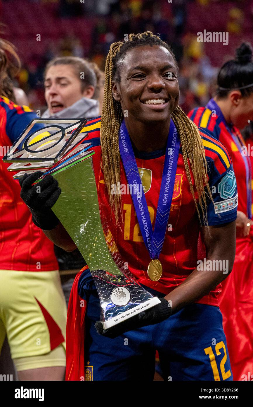 Sonia Bermúdez evaluates center-forward options for Spain, reports as.com Sonia Bermúdez evaluates center-forward options for Spain, reports as.com