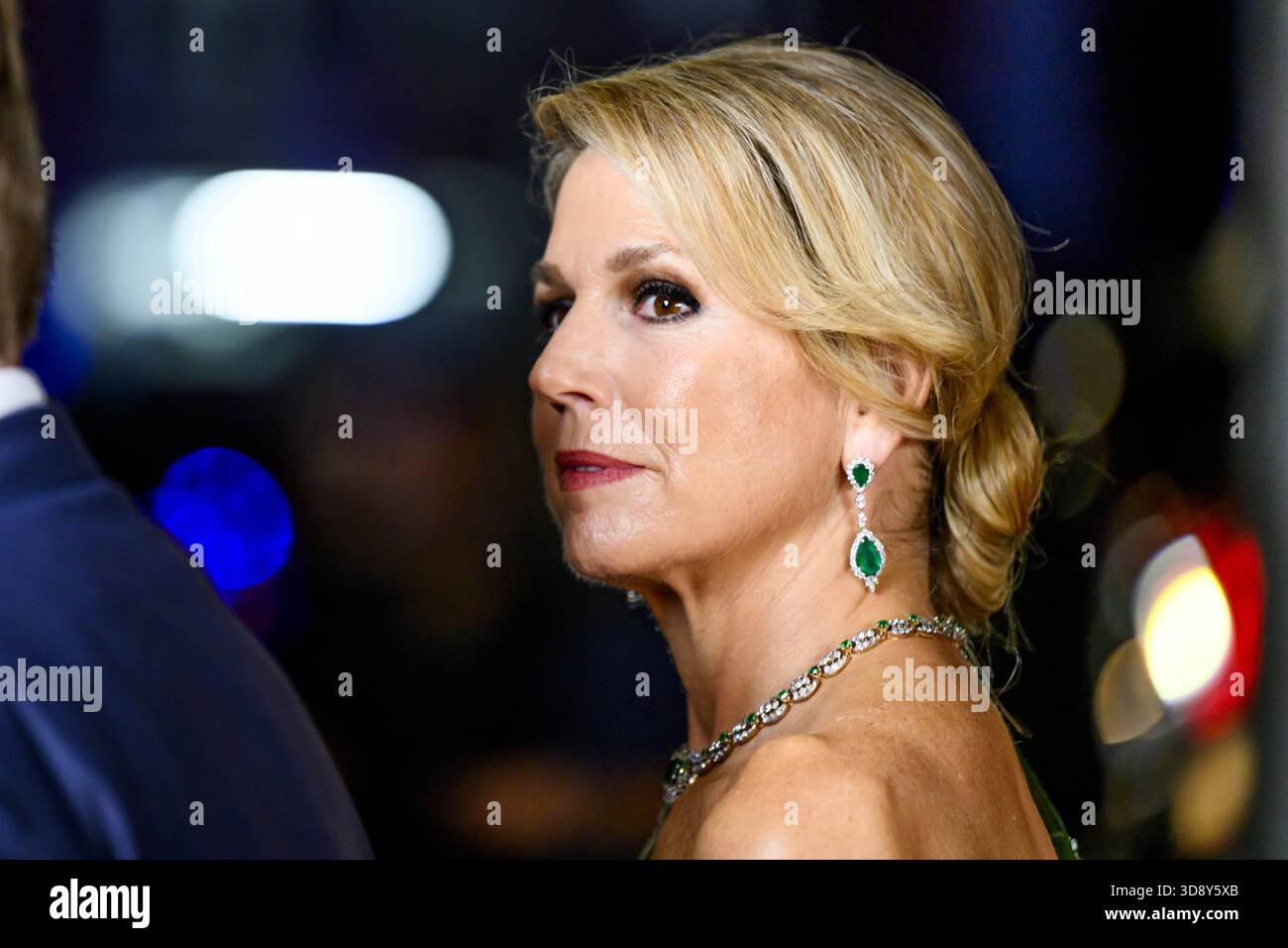 Paramaribo, The Netherlands, 2025-12-02 19:51:55 PARAMARIBO, December 2, 2025, Thalia Theater. King Willem-Alexander and Queen Máxima are paying a state visit to the Republic of Suriname at the invitation of President Jennifer Geerlings-Simons. As a token of appreciation for the hospitality extended, the Royal Couple is offering a cultural program. At the Thalia Theater, Sabrina Starke, a Dutch singer-songwriter of Surinamese descent, will sing her repertoire in collaboration with Surinamese artists. PHOTO: NLBeeld/Patrick van Emst  Credit: NL Beeld / Patrick van Emst Stock Photo