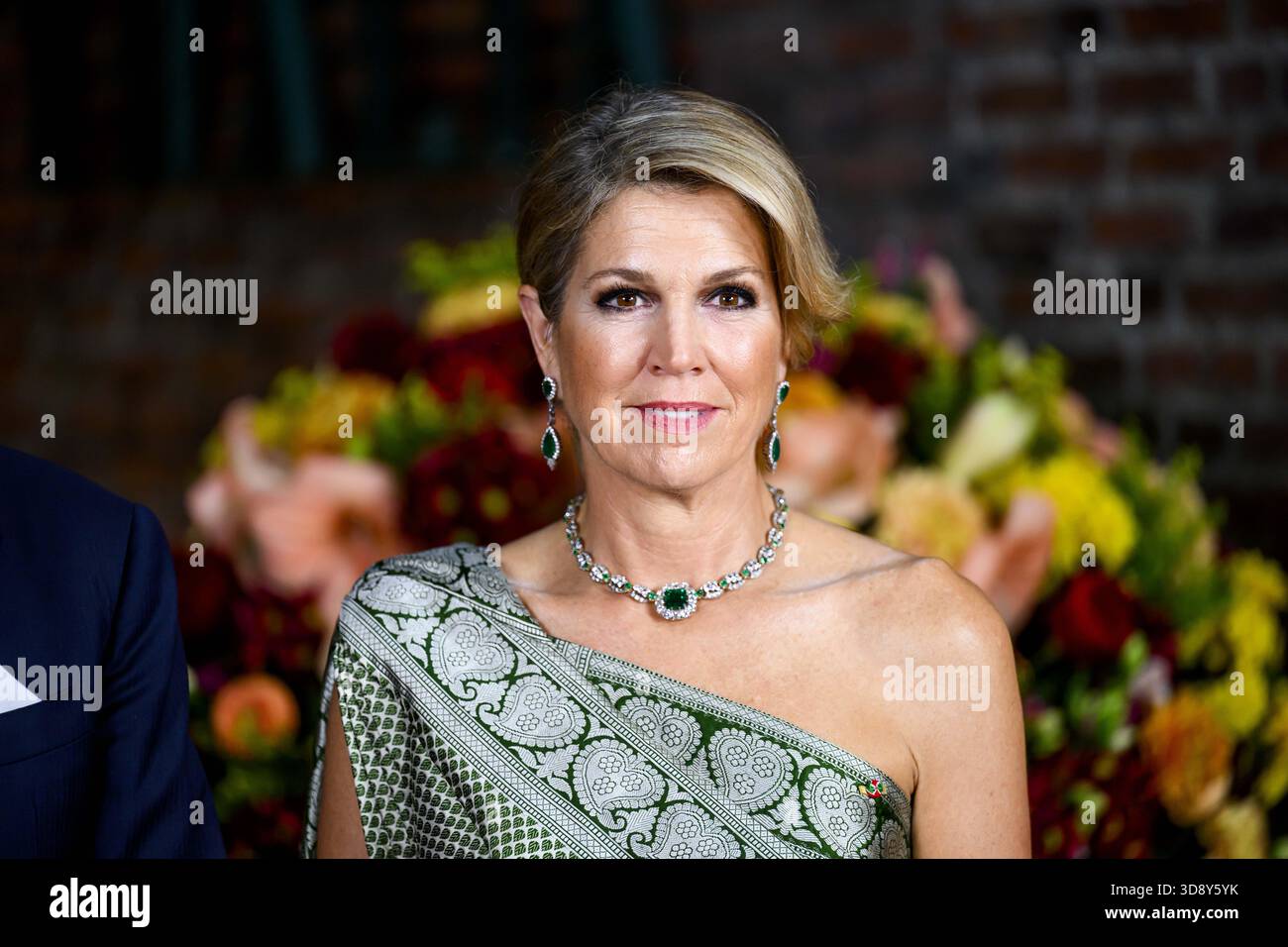 Paramaribo, The Netherlands, 2025-12-02 19:53:50 PARAMARIBO, December 2, 2025, Thalia Theater. King Willem-Alexander and Queen Máxima are paying a state visit to the Republic of Suriname at the invitation of President Jennifer Geerlings-Simons. As a token of appreciation for the hospitality extended, the Royal Couple is offering a cultural program. At the Thalia Theater, Sabrina Starke, a Dutch singer-songwriter of Surinamese descent, will sing her repertoire in collaboration with Surinamese artists. PHOTO: NLBeeld/Patrick van Emst  Credit: NL Beeld / Patrick van Emst Stock Photo