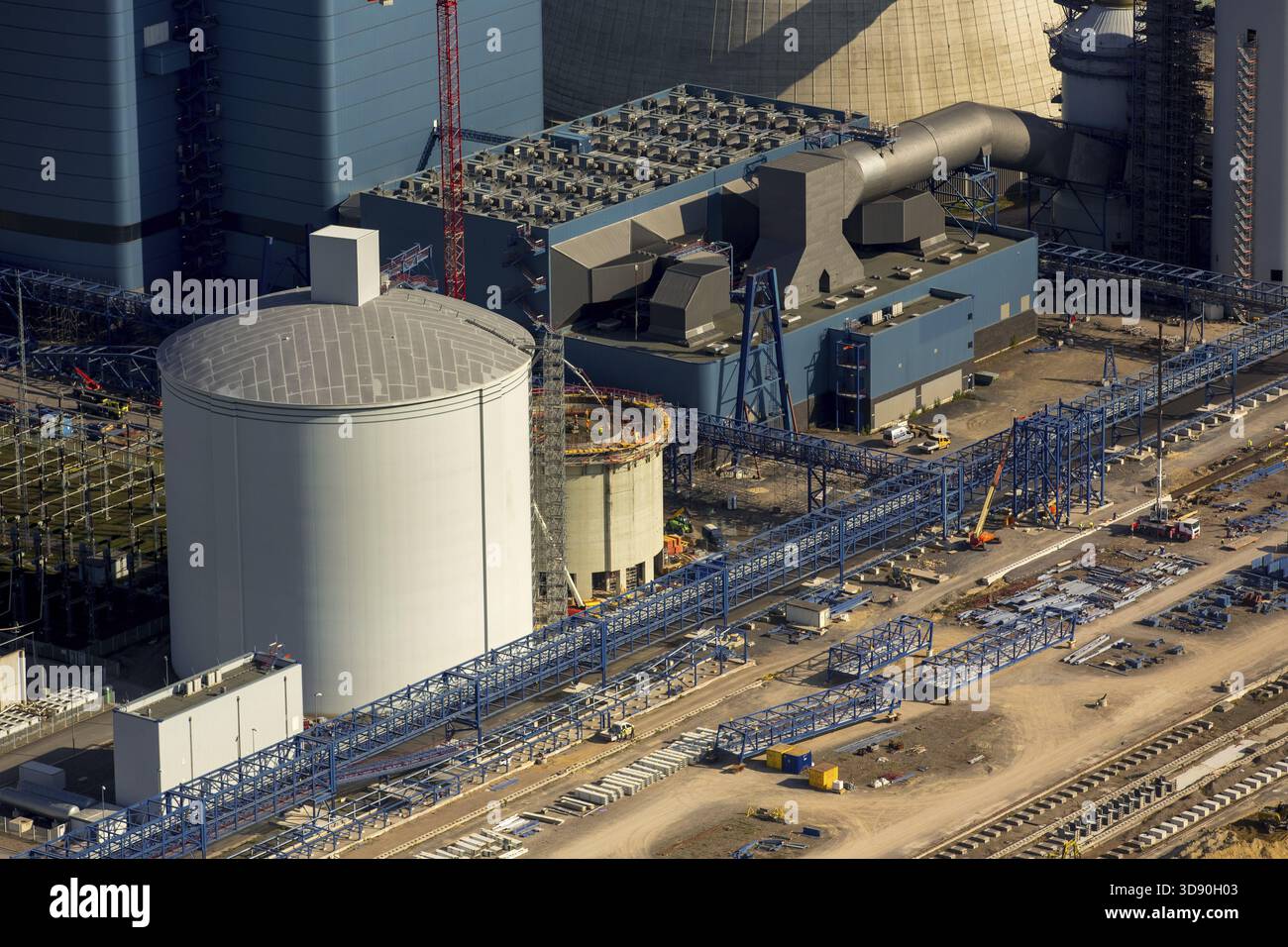 Uniper formerly EON, coal-fired power plant EON4, Dortmund-Ems Canal,  construction stop, Datteln, Ruhr region, North Rhine-Westphalia, Germany,  Waltro Stock Photo - Alamy