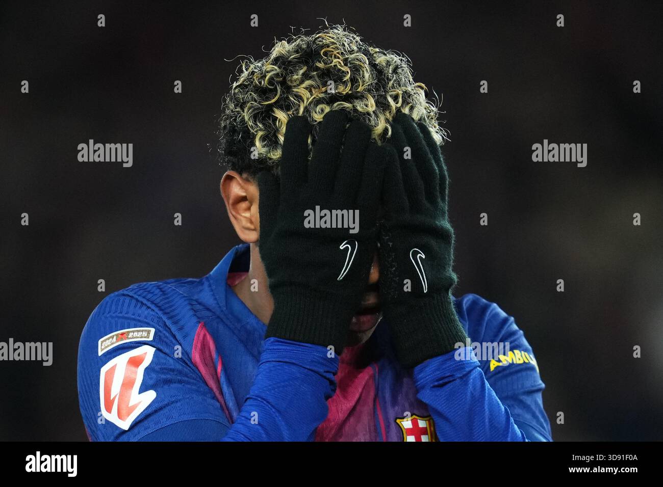 Barcelona, Spain. 03rd Dec, 2025. during the La Liga EA Sports match between FC Barcelona and Atletico de Madrid played at Spotify Camp Nou Stadium on December 2 2025 in Barcelona, Spain. (Photo by Bagu Blanco/PRESSIN)Lamine Yamal of FC Barcelona Credit: PRESSINPHOTO SPORTS AGENCY/Alamy Live News Stock Photo