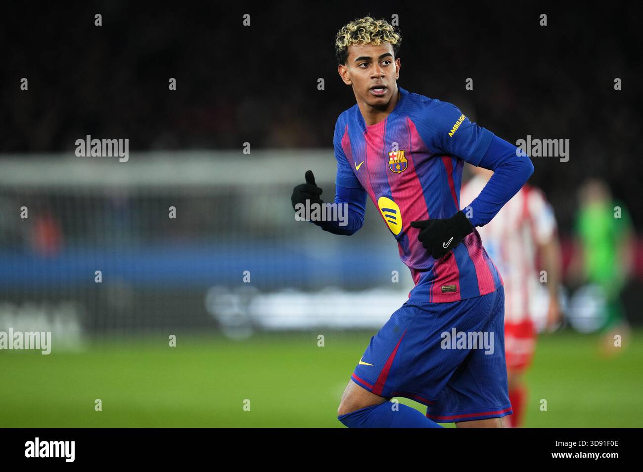 Barcelona, Spain. 03rd Dec, 2025. during the La Liga EA Sports match between FC Barcelona and Atletico de Madrid played at Spotify Camp Nou Stadium on December 2 2025 in Barcelona, Spain. (Photo by Bagu Blanco/PRESSIN)Lamine Yamal of FC Barcelona Credit: PRESSINPHOTO SPORTS AGENCY/Alamy Live News Stock Photo