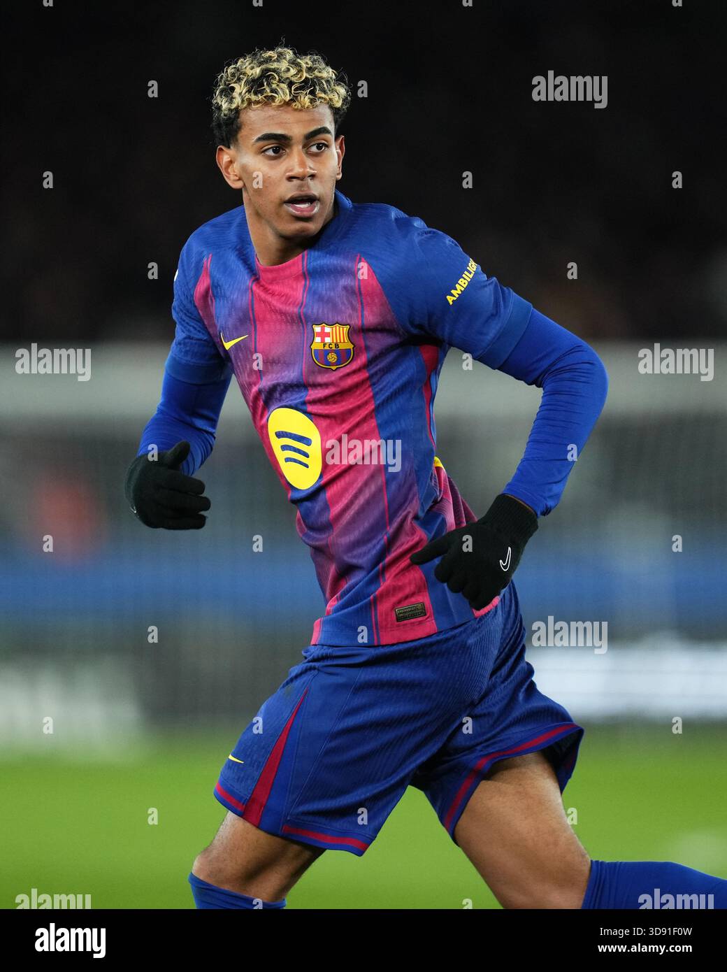 Barcelona, Spain. 03rd Dec, 2025. during the La Liga EA Sports match between FC Barcelona and Atletico de Madrid played at Spotify Camp Nou Stadium on December 2 2025 in Barcelona, Spain. (Photo by Bagu Blanco/PRESSIN)Lamine Yamal of FC Barcelona Credit: PRESSINPHOTO SPORTS AGENCY/Alamy Live News Stock Photo