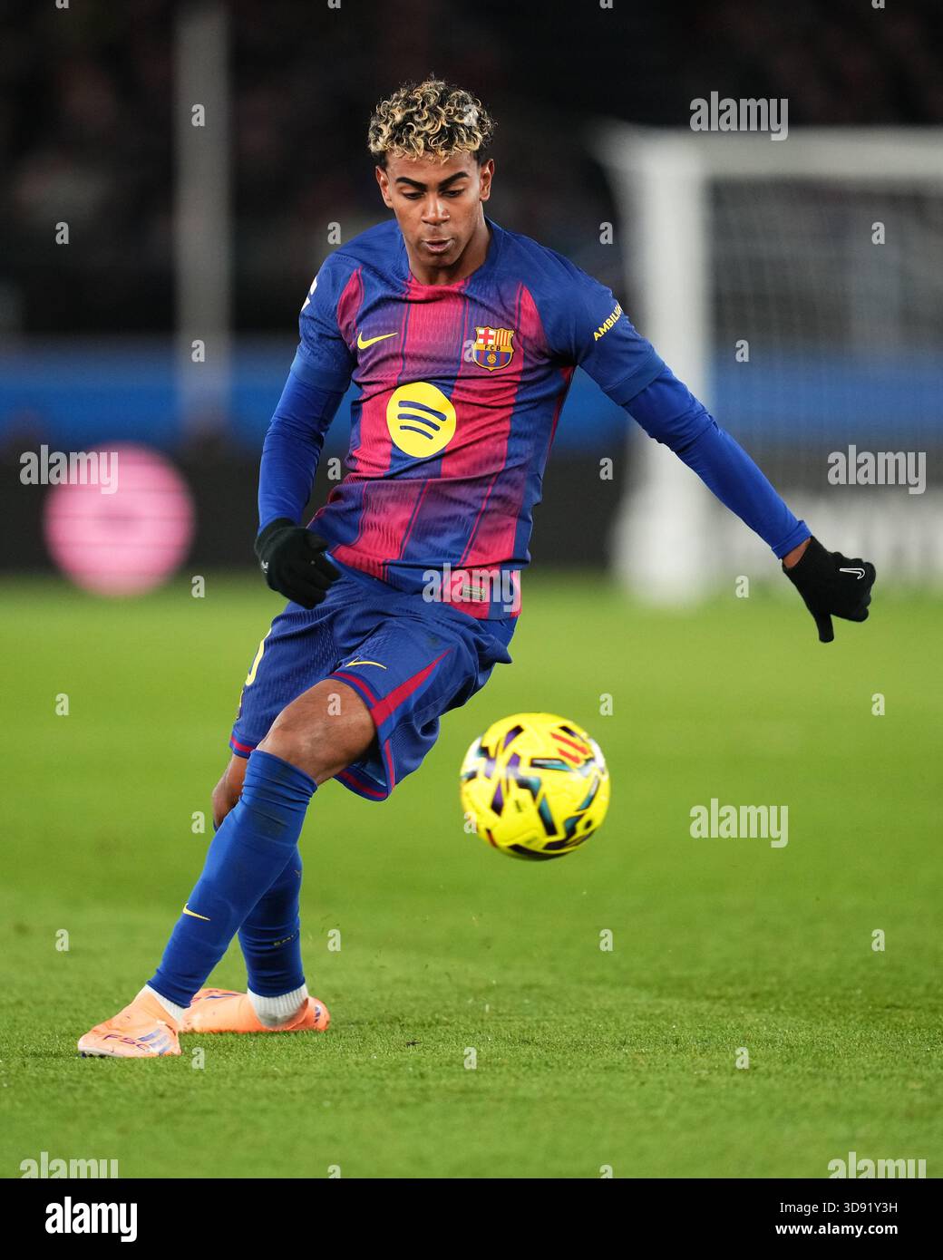 Barcelona, Spain. 03rd Dec, 2025. Lamine Yamal of FC Barcelona during the La Liga EA Sports match between FC Barcelona and Atletico de Madrid played at Spotify Camp Nou Stadium on December 2 2025 in Barcelona, Spain. (Photo by Bagu Blanco/PRESSIN) Credit: PRESSINPHOTO SPORTS AGENCY/Alamy Live News Stock Photo