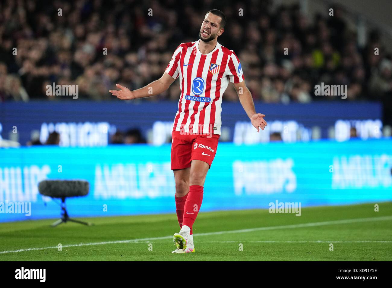 Barcelona, Spain. 03rd Dec, 2025. David Hancko of Atletico de Madrid reacts during the La Liga EA Sports match between FC Barcelona and Atletico de Madrid played at Spotify Camp Nou Stadium on December 2 2025 in Barcelona, Spain. (Photo by Bagu Blanco/PRESSIN) Credit: PRESSINPHOTO SPORTS AGENCY/Alamy Live News Stock Photo
