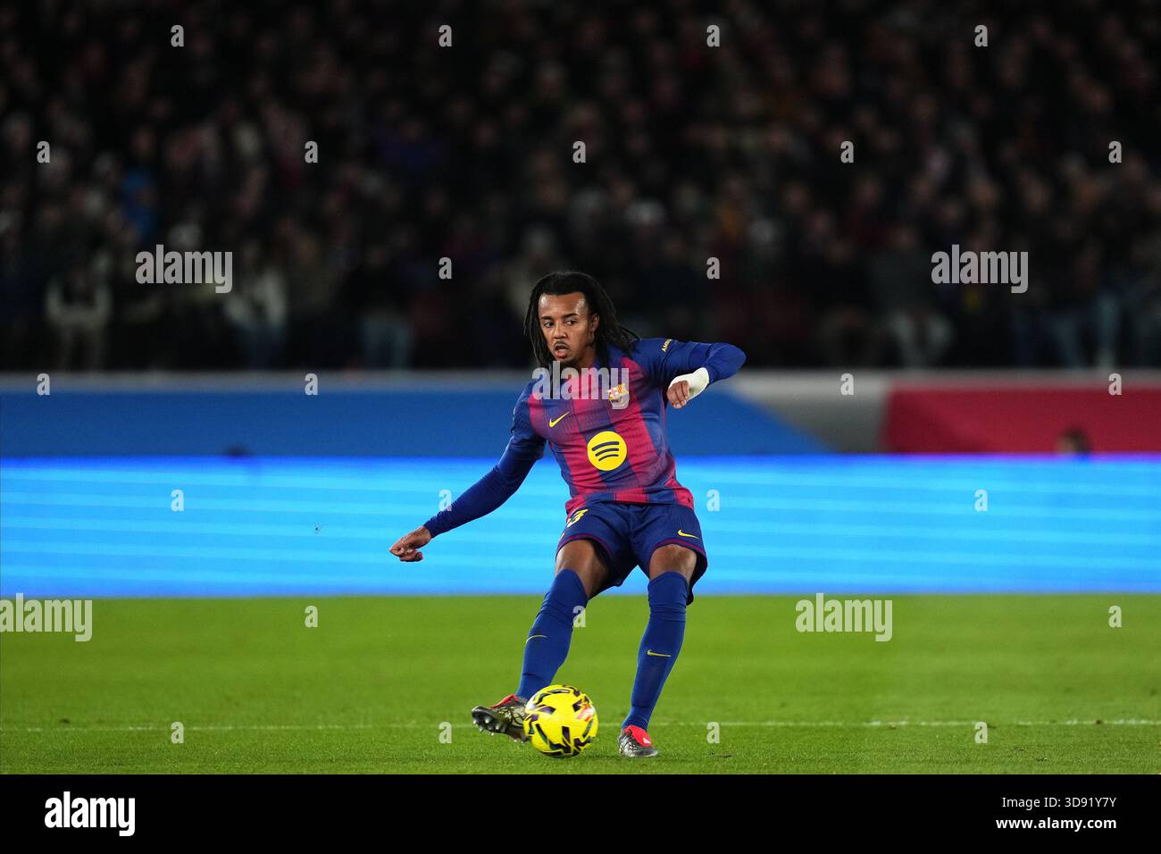 Barcelona, Spain. 03rd Dec, 2025. Jules Kounde of FC Barcelona during the La Liga EA Sports match between FC Barcelona and Atletico de Madrid played at Spotify Camp Nou Stadium on December 2 2025 in Barcelona, Spain. (Photo by Bagu Blanco/PRESSIN) Credit: PRESSINPHOTO SPORTS AGENCY/Alamy Live News Stock Photo
