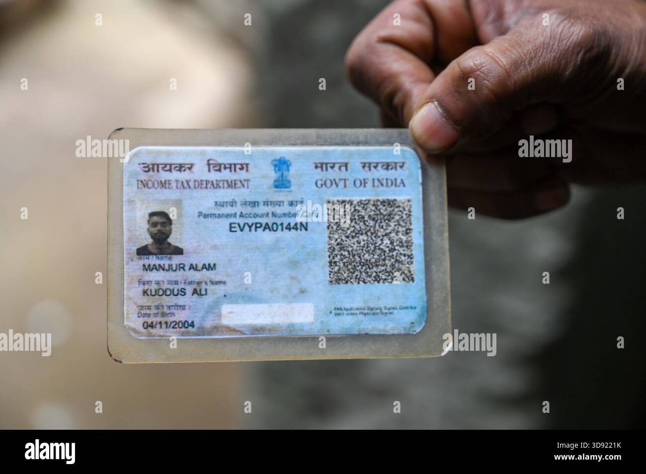 GURUGRAM, INDIA - DECEMBER 2: The spot, where a 21-year-old suffocated to death and his body was partially charred after he collapsed on a burning coal stove after falling unconscious inside his room in one of the EWS apartments in Malibu Towne, Sector-47, on December 2, 2025 in Gurugram, India. Police identified the deceased as Manjur Alam, originally from Dakshin Dinajpur in West Bengal. He lived alone in a rented accommodation in an EWS building in the society and worked as a delivery manager at a commercial establishment in Sadar Bazar. (Photo by Parveen Kumar/Hindustan Times/Sipa USA ) Stock Photo