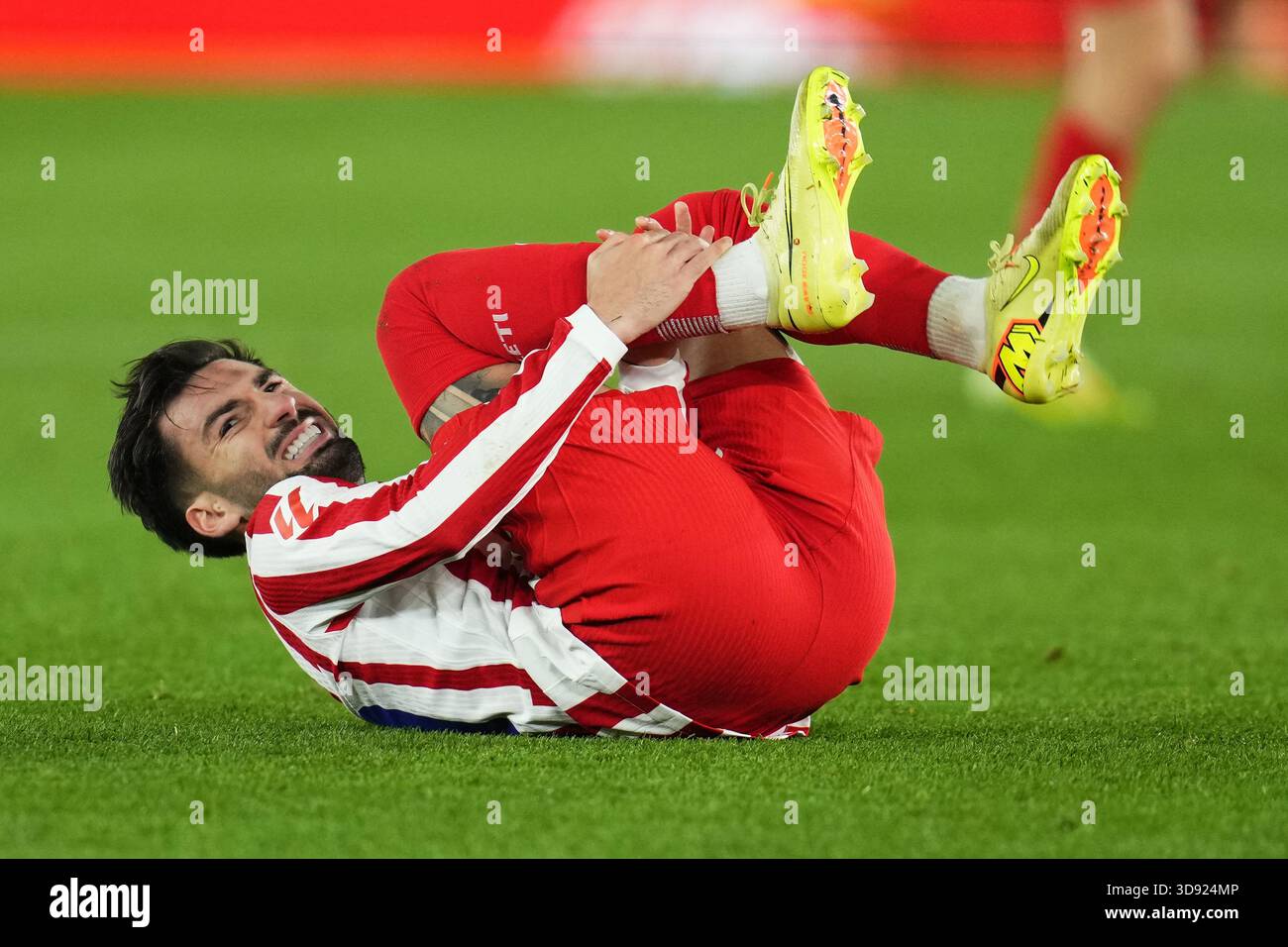 Barcelona, Spain. 03rd Dec, 2025. Alex Baena of Atletico de Madrid during the La Liga EA Sports match between FC Barcelona and Atletico de Madrid played at Spotify Camp Nou Stadium on December 2 2025 in Barcelona, Spain. (Photo by Bagu Blanco/PRESSIN) Credit: PRESSINPHOTO SPORTS AGENCY/Alamy Live News Stock Photo