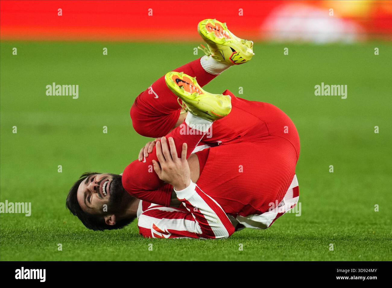 Barcelona, Spain. 03rd Dec, 2025. Alex Baena of Atletico de Madrid during the La Liga EA Sports match between FC Barcelona and Atletico de Madrid played at Spotify Camp Nou Stadium on December 2 2025 in Barcelona, Spain. (Photo by Bagu Blanco/PRESSIN) Credit: PRESSINPHOTO SPORTS AGENCY/Alamy Live News Stock Photo