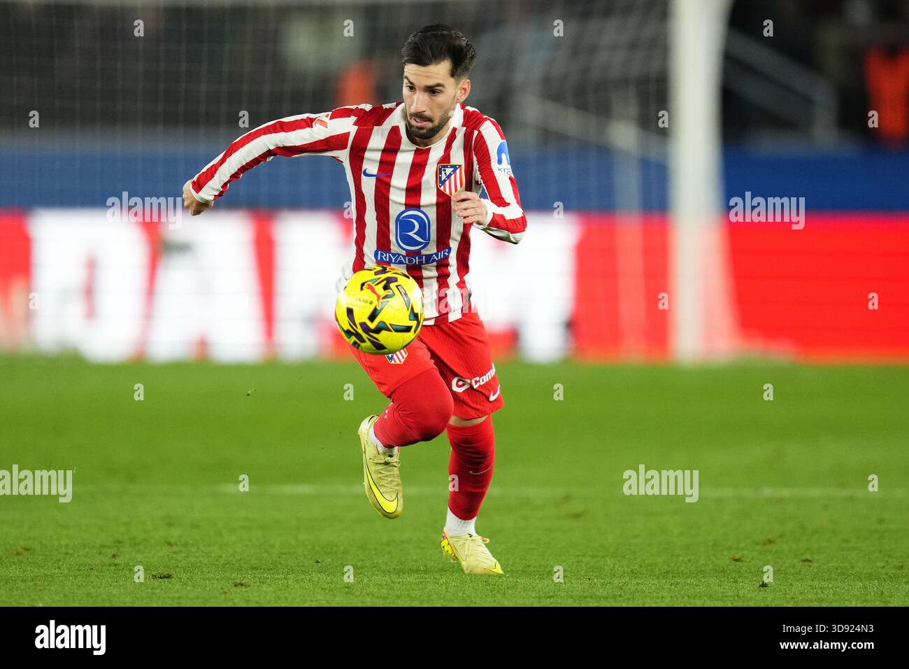 Barcelona, Spain. 03rd Dec, 2025. Alex Baena of Atletico de Madrid during the La Liga EA Sports match between FC Barcelona and Atletico de Madrid played at Spotify Camp Nou Stadium on December 2 2025 in Barcelona, Spain. (Photo by Bagu Blanco/PRESSIN) Credit: PRESSINPHOTO SPORTS AGENCY/Alamy Live News Stock Photo