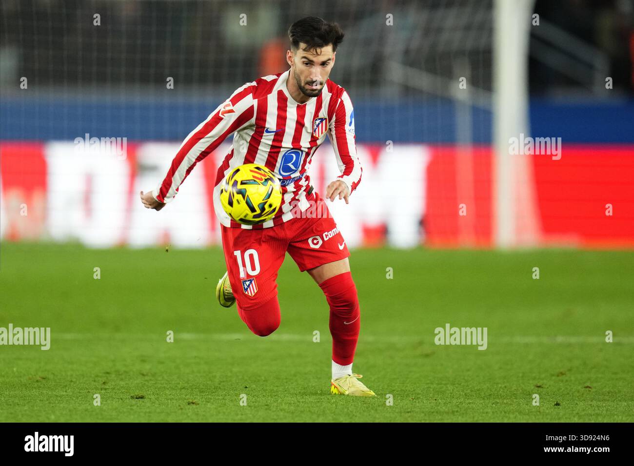Barcelona, Spain. 03rd Dec, 2025. Alex Baena of Atletico de Madrid during the La Liga EA Sports match between FC Barcelona and Atletico de Madrid played at Spotify Camp Nou Stadium on December 2 2025 in Barcelona, Spain. (Photo by Bagu Blanco/PRESSIN) Credit: PRESSINPHOTO SPORTS AGENCY/Alamy Live News Stock Photo