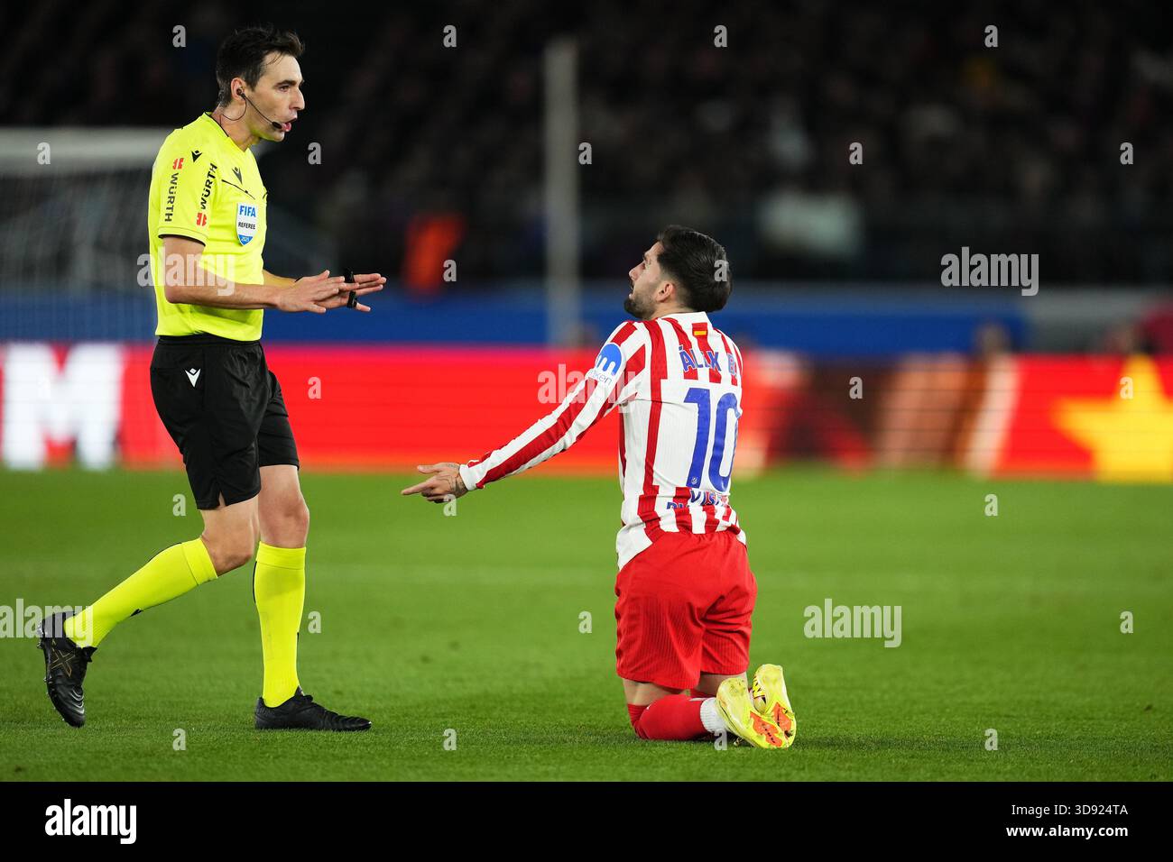 Barcelona, Spain. 03rd Dec, 2025. Alex Baena of Atletico de Madrid during the La Liga EA Sports match between FC Barcelona and Atletico de Madrid played at Spotify Camp Nou Stadium on December 2 2025 in Barcelona, Spain. (Photo by Bagu Blanco/PRESSIN) Credit: PRESSINPHOTO SPORTS AGENCY/Alamy Live News Stock Photo