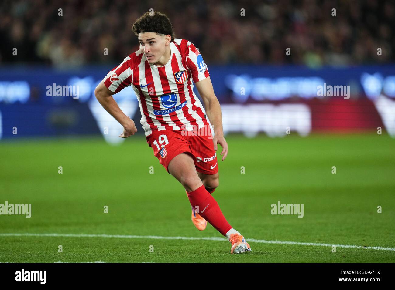 Barcelona, Spain. 03rd Dec, 2025. Julian Alvarez of Atletico de Madrid during the La Liga EA Sports match between FC Barcelona and Atletico de Madrid played at Spotify Camp Nou Stadium on December 2 2025 in Barcelona, Spain. (Photo by Bagu Blanco/PRESSIN) Credit: PRESSINPHOTO SPORTS AGENCY/Alamy Live News Stock Photo