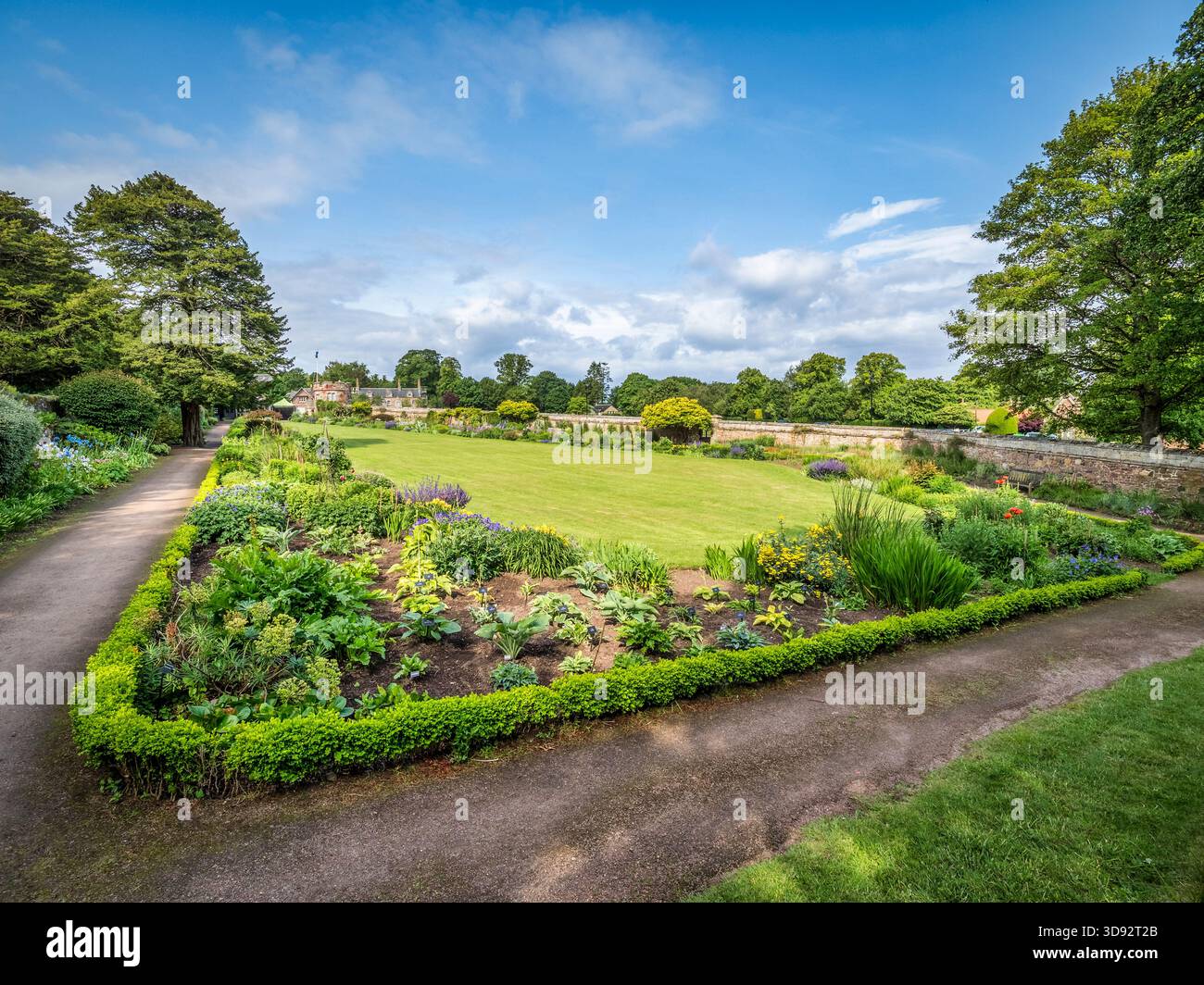 Longest herbaceous border in the world, at Dirleton Castle, North Berwick, East Lothian, Scotland. Stock Photo
