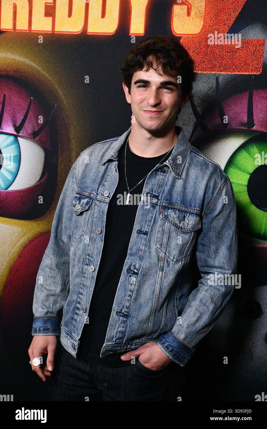 Hollywood California USA 2nd December 2025 Actor Zach Gordon Attends 